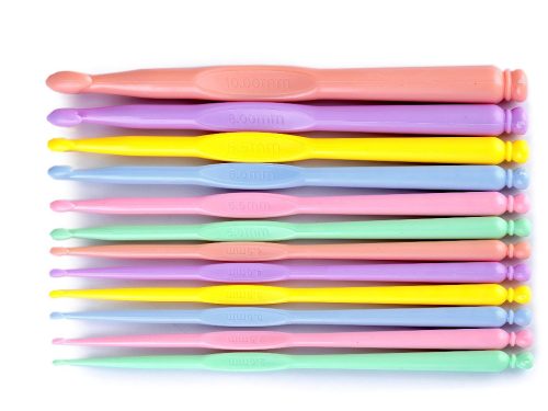 Horgolótű készlet műanyag