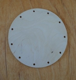 Falap, kerek átmérő 11 cm,  lyuk 2,5 mm