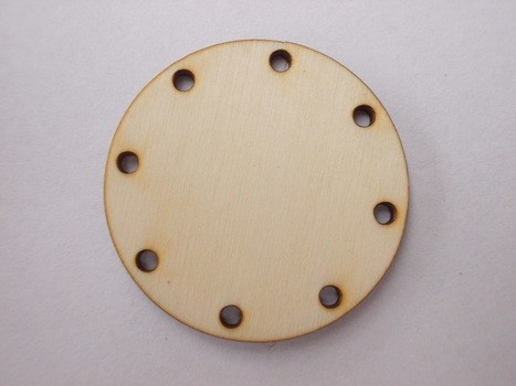 Falap,  kerek, átmérő 4 cm,  lyuk 2,5 mm